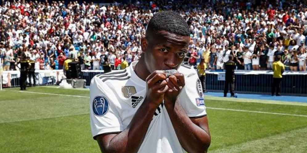 Baru Diperkenalkan, Vinicius Siap Jadi Neymar Barunya Madrid